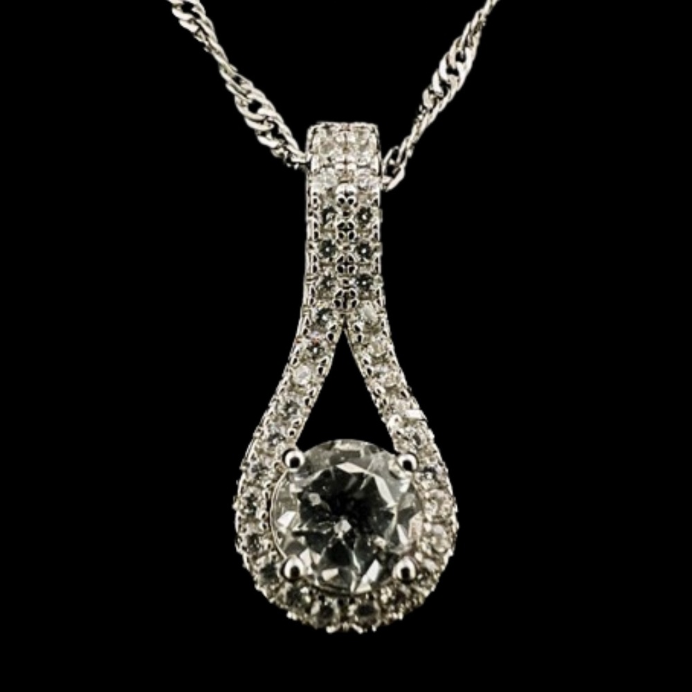 Dainty Silver & Crystal Pendant Necklace 🎉Host Pick🎉 - Picture 7 of 9